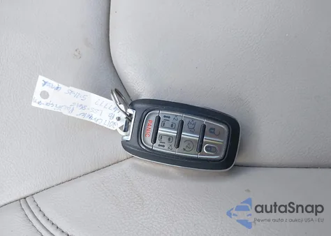 2017 Chrysler Pacifica Touring-L из США, поврежденный, VIN 2C4RC1BG9HR667777